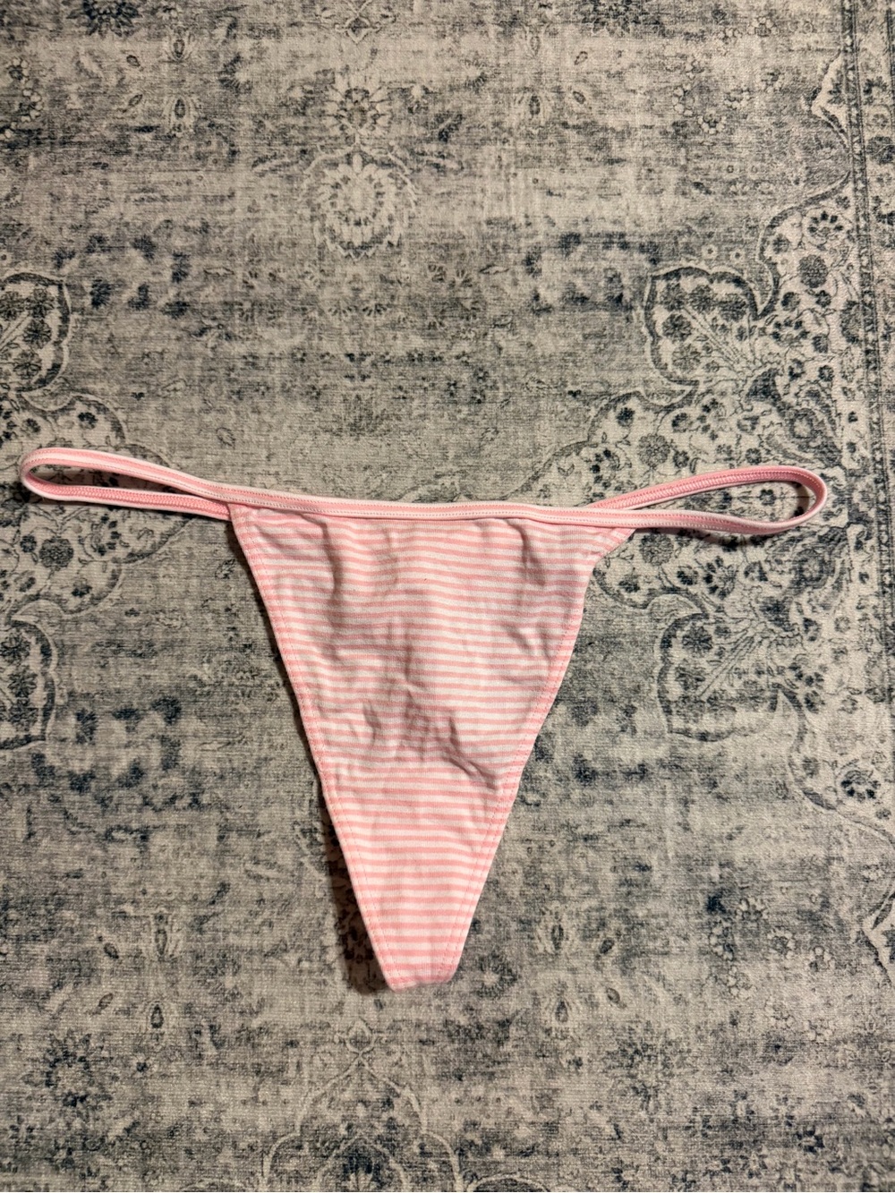 NWOT. Victoria’s Secret v-string thong